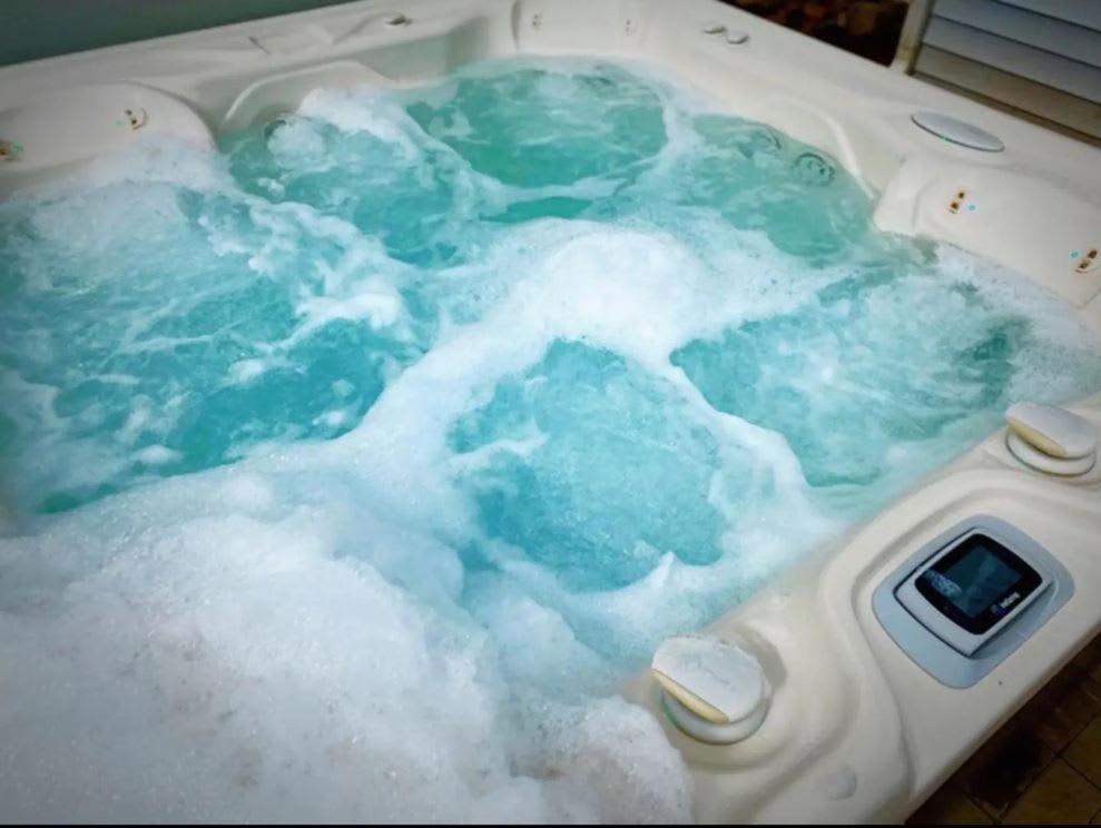 Stylish 4B 3B -King Bed- Jacuzzi Villa Charlotte Eksteriør bilde